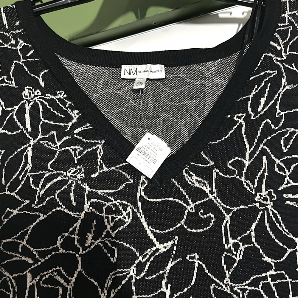 Brand new Neiman Marcus dress with tags! Size XL. Send offers please!! - Picture 10 of 12